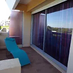 Appartamento 2 Pièces Avec Terrasse, Piscine Et Box – Centre Motte - Fr-1-328-97